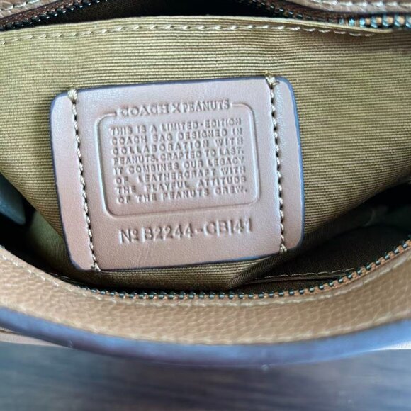 Coach men's Sullivan crossbody bag.Size: 22*20*6cm - Picture 9 of 9